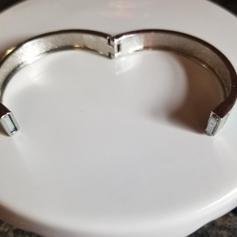 Turquoise faux moc croc magnetic bangle bracelet - Picture 6 of 8